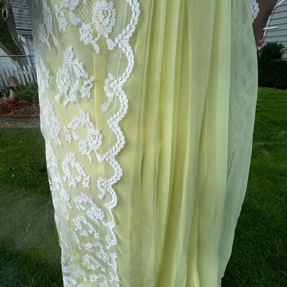 Vintage Original 1960’s Bridesmaid Taffeta & Chantilly Lace Maxi Dress - Small - Picture 5 of 5